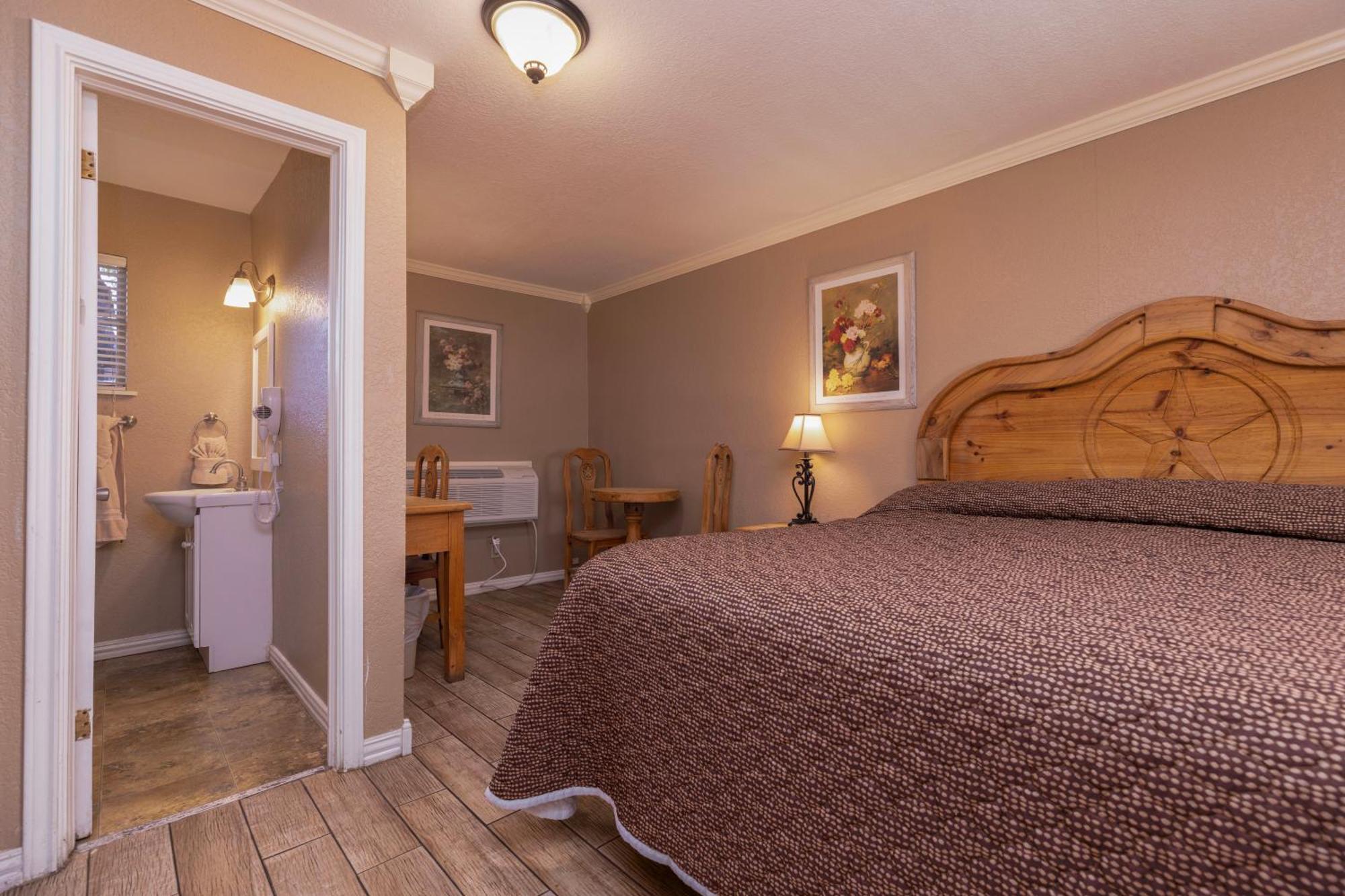 Country Inn Motel فريدريكسبيرغ المظهر الخارجي الصورة