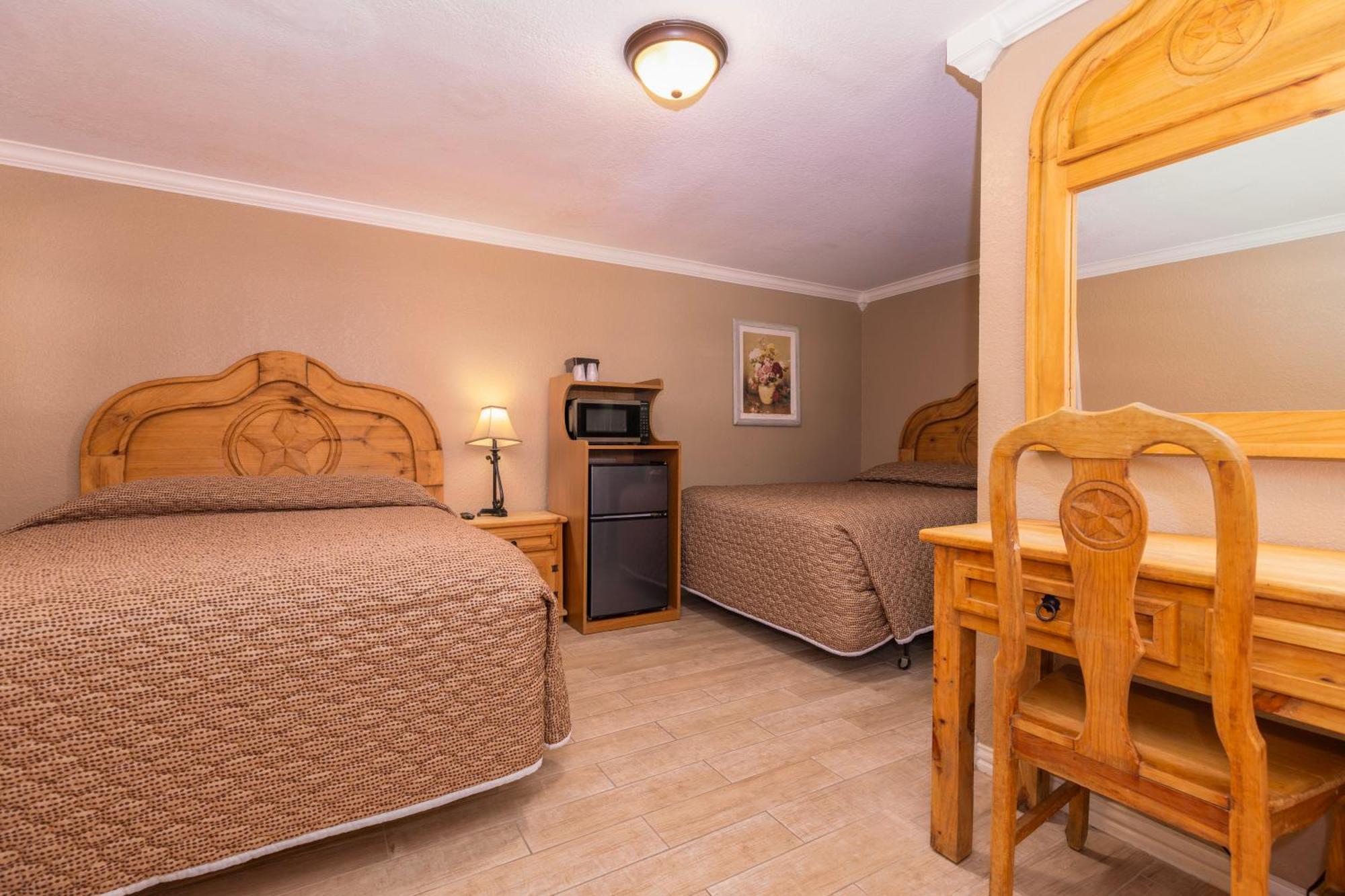 Country Inn Motel فريدريكسبيرغ المظهر الخارجي الصورة