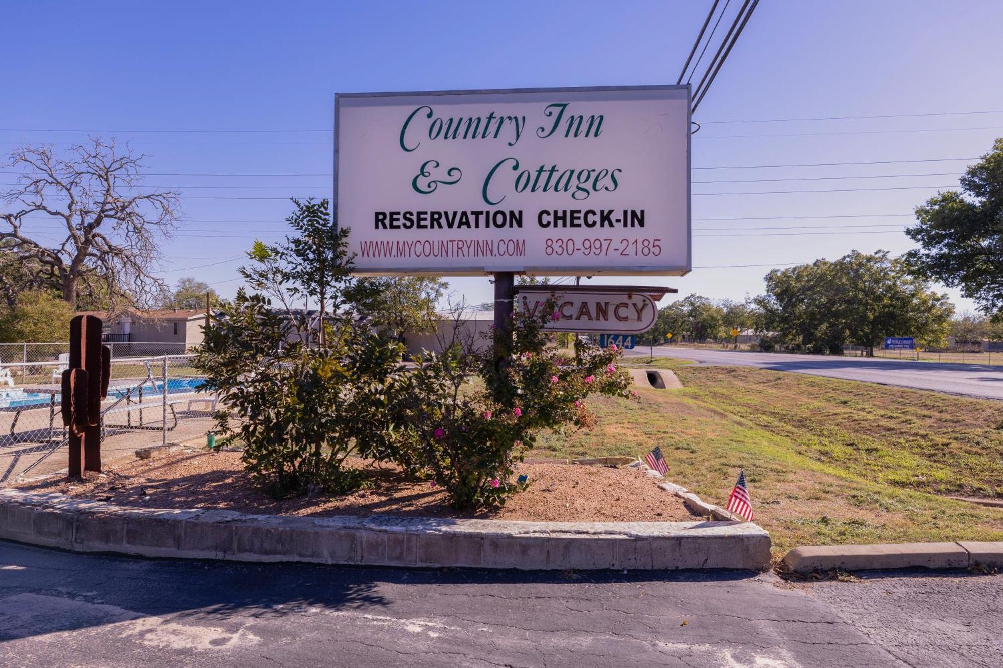 Country Inn Motel فريدريكسبيرغ المظهر الخارجي الصورة